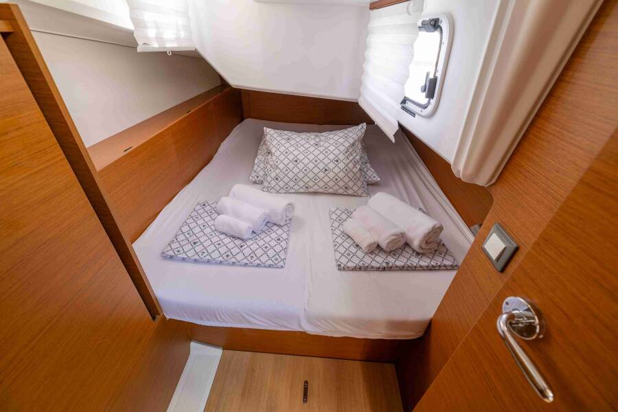 Sun Odyssey 380 Vida
