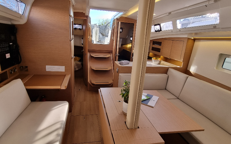 Sun Odyssey 380 