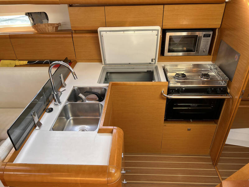 Sun Odyssey 409 Shinju