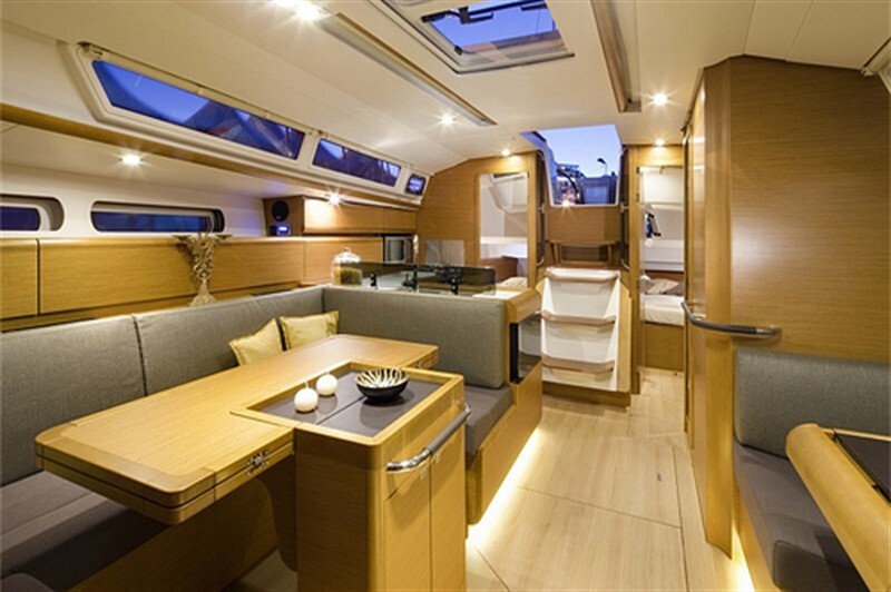 Sun Odyssey 409 Traveller