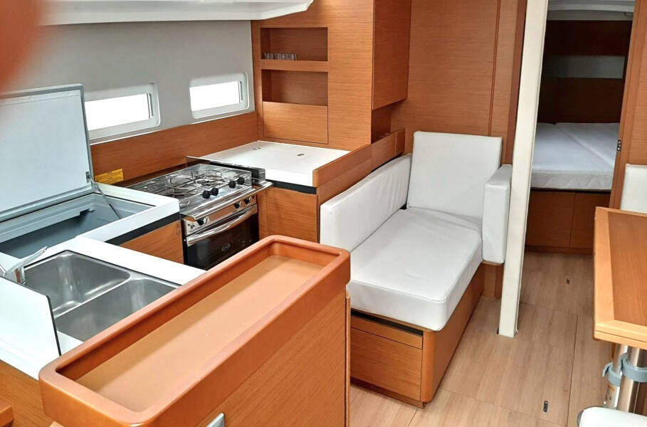 Sun Odyssey 410 ECONOMY