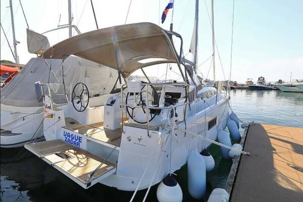 Sun Odyssey 410 Vague