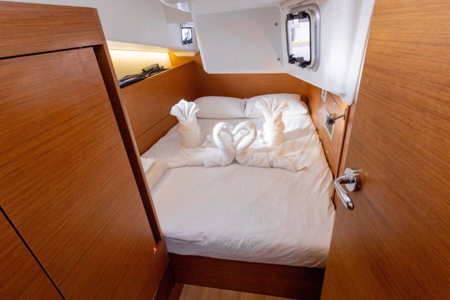 Sun Odyssey 410 Tola Sunrise