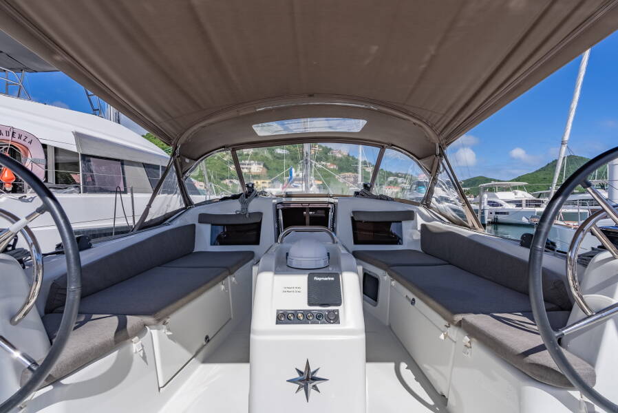 Sun Odyssey 410 Easy Skanking