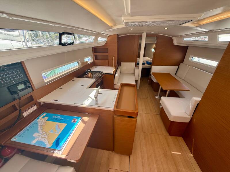 Sun Odyssey 410 Sunset Kiss