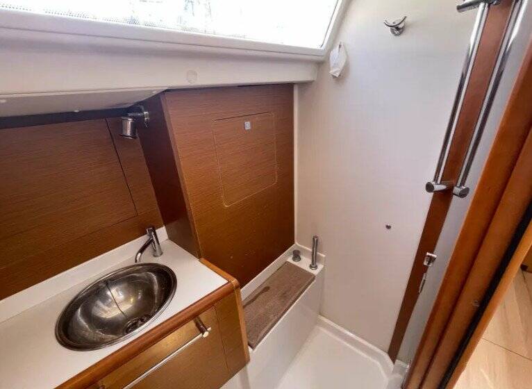 Sun Odyssey 419 Blueberry