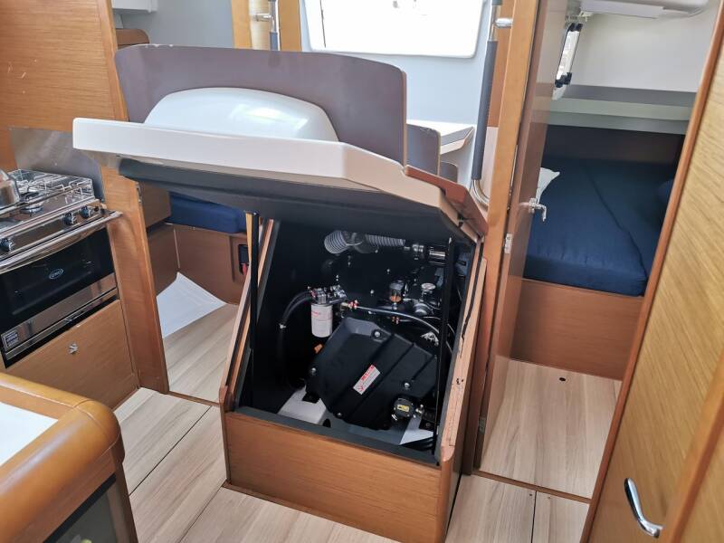 Sun Odyssey 419 Star Gazer