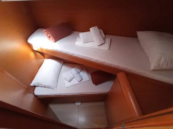 Sun Odyssey 439 Blue Swan