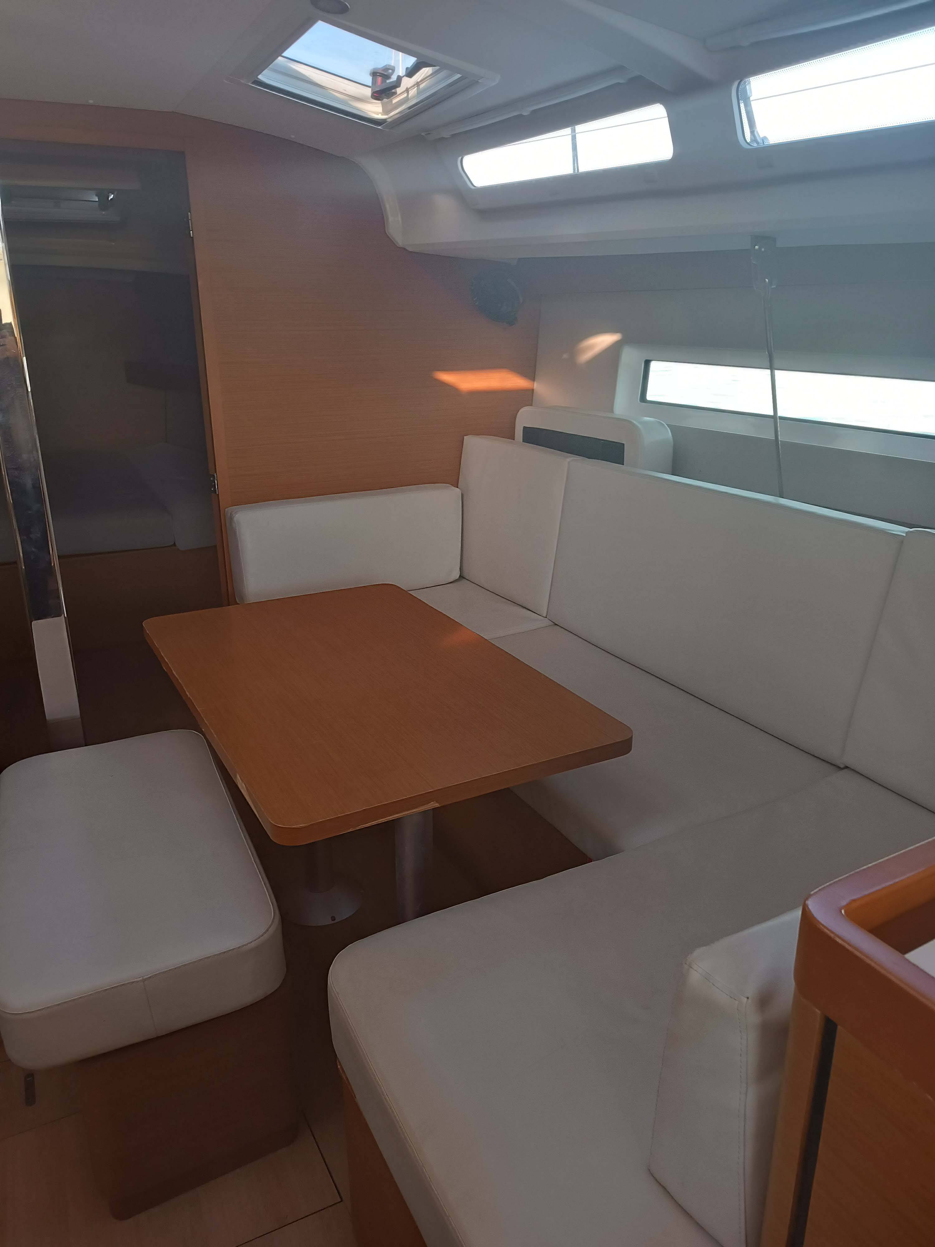 Sun Odyssey 440 ECONOMY