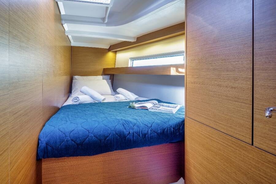 Sun Odyssey 440 Thousand Sunny