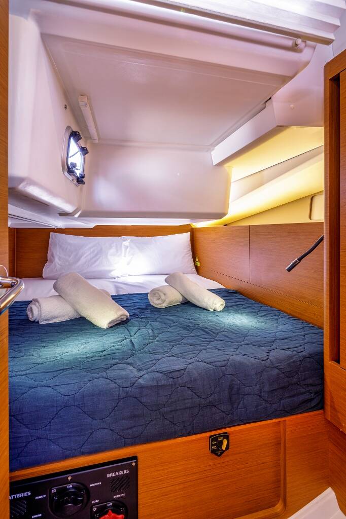 Sun Odyssey 440 Thousand Sunny