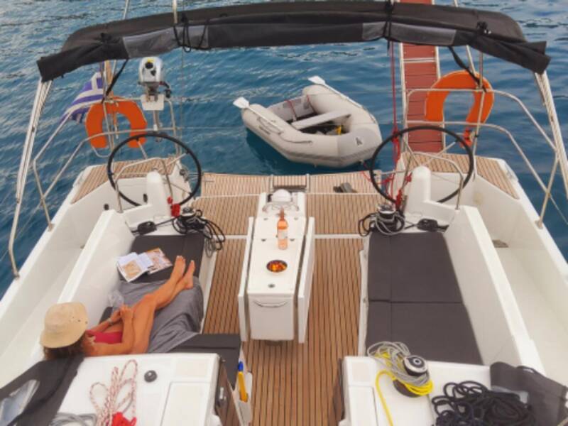 Sun Odyssey 440 Holiday Kiss