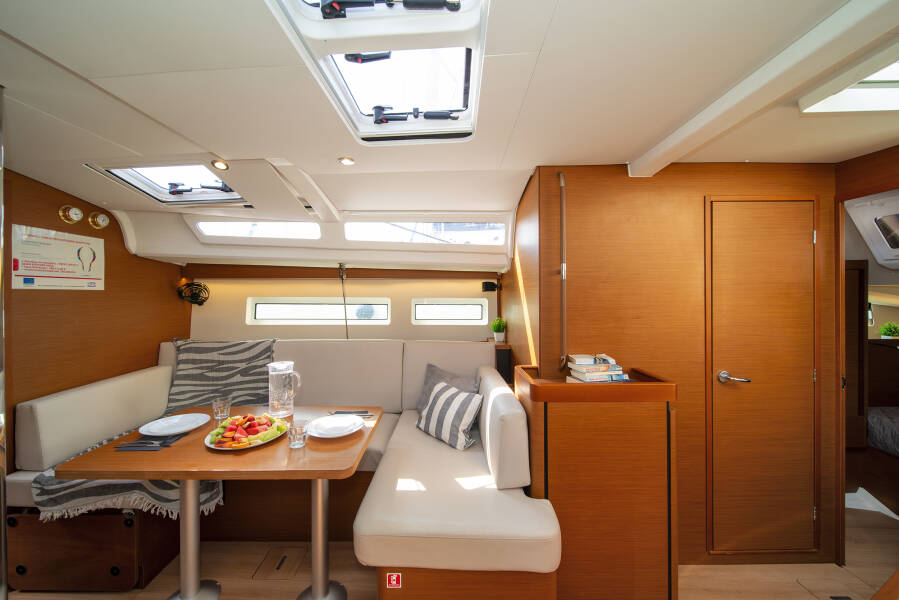 Sun Odyssey 440 Navillera