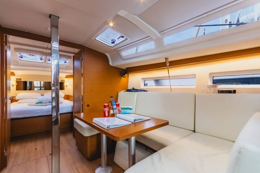 Sun Odyssey 440 Rhythm & Blues
