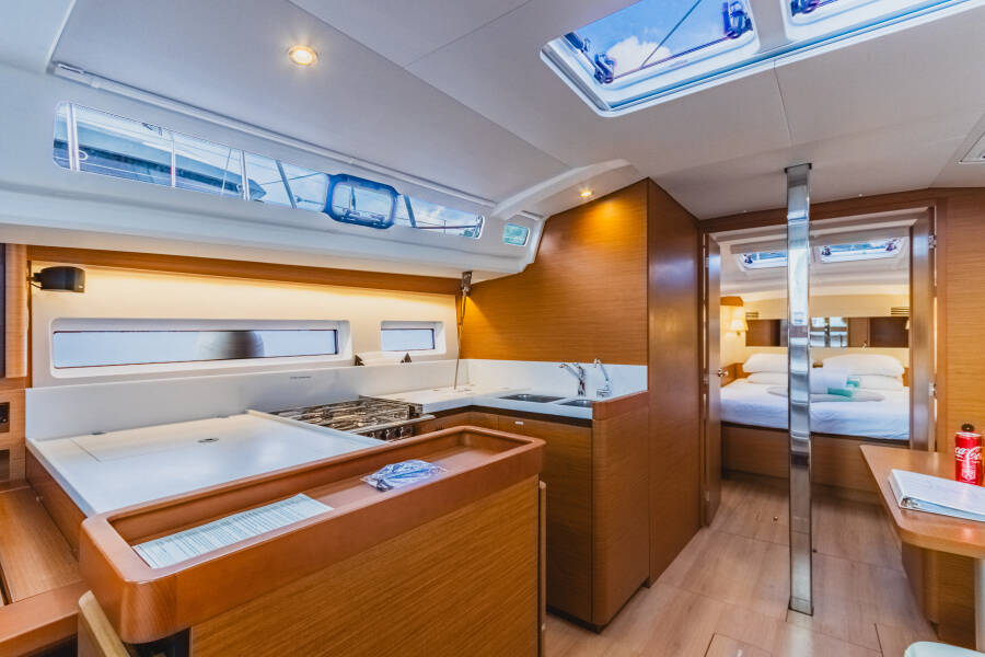 Sun Odyssey 440 Rhythm & Blues