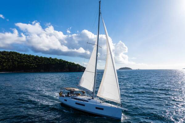 Sun Odyssey 440 Air Guitar