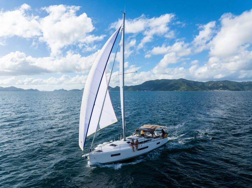 Sun Odyssey 440 Air Guitar