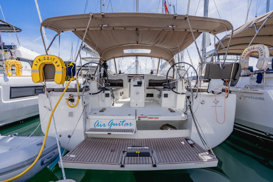 Sun Odyssey 440 Air Guitar