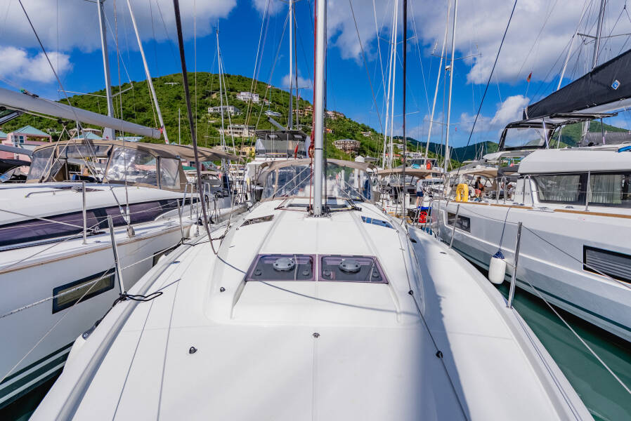 Sun Odyssey 440 Air Guitar