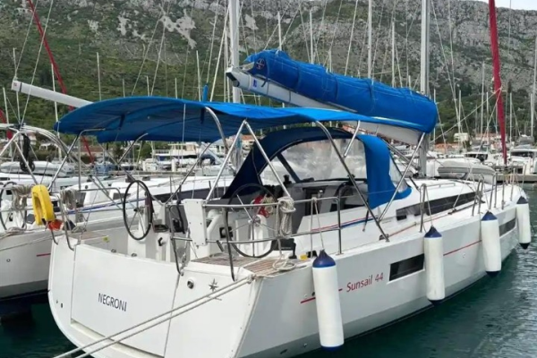 Sun Odyssey 440 Negroni