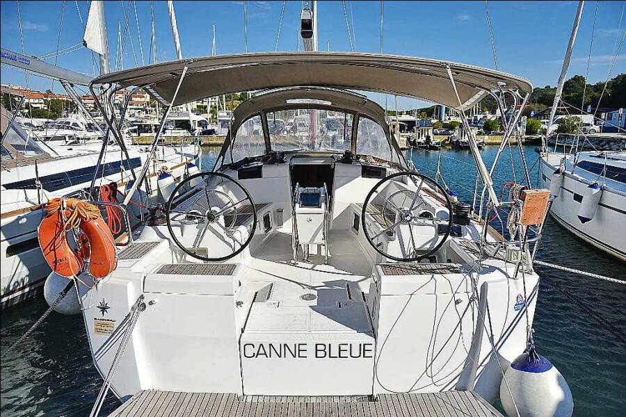 Sun Odyssey 449 Canne Bleue