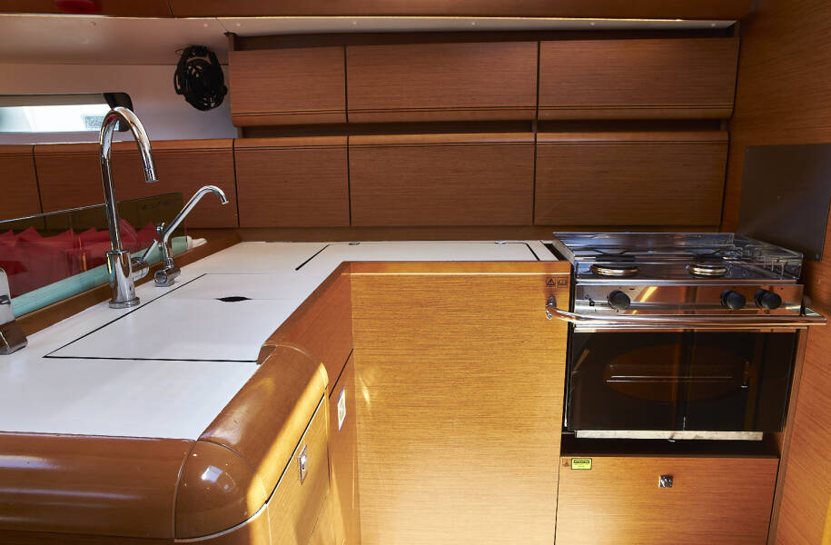 Sun Odyssey 449 Cherry