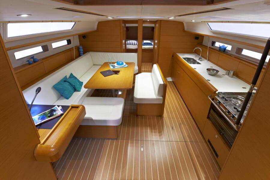 Sun Odyssey 479 Lucky Rain