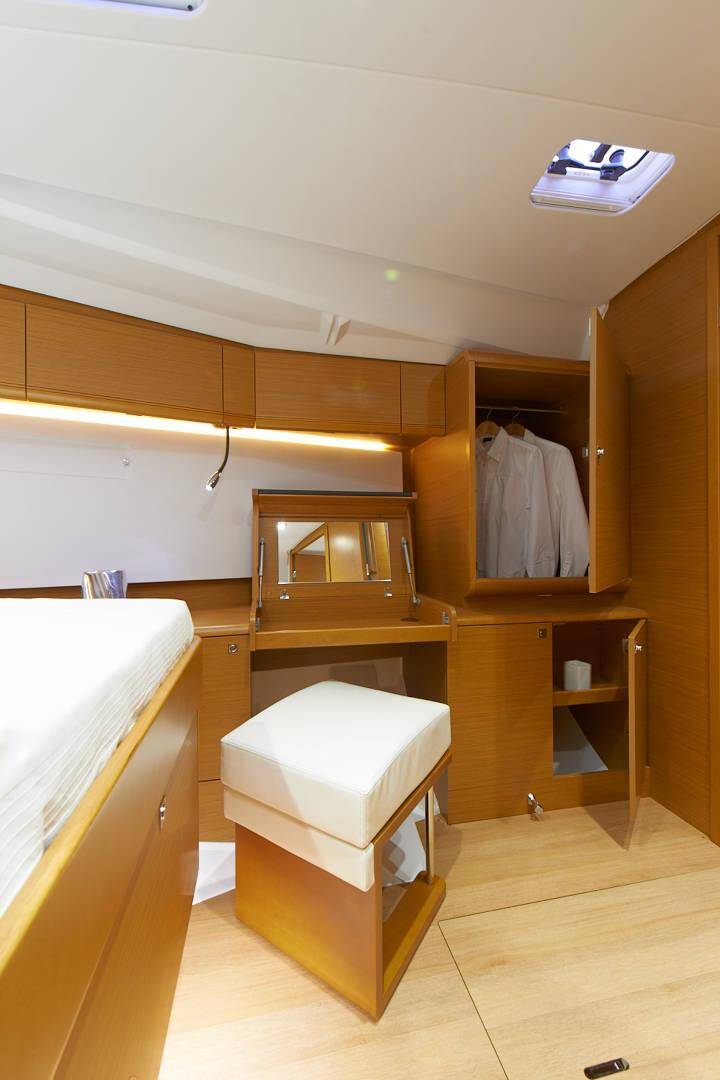 Sun Odyssey 479 Lucky Rain
