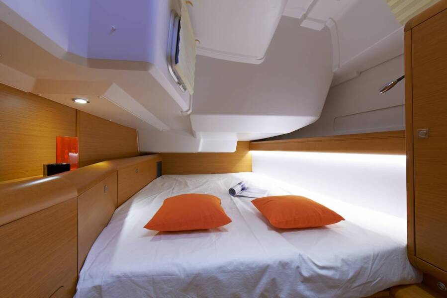 Sun Odyssey 479 Lucky Rain