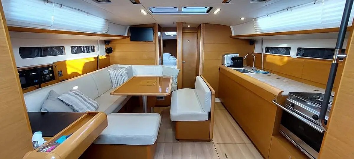 Sun Odyssey 479 Yolo