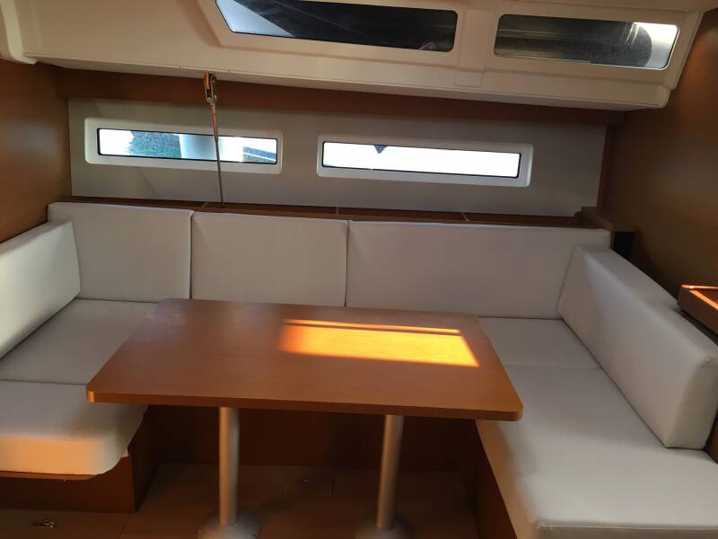 Sun Odyssey 490 Lady Flora 2