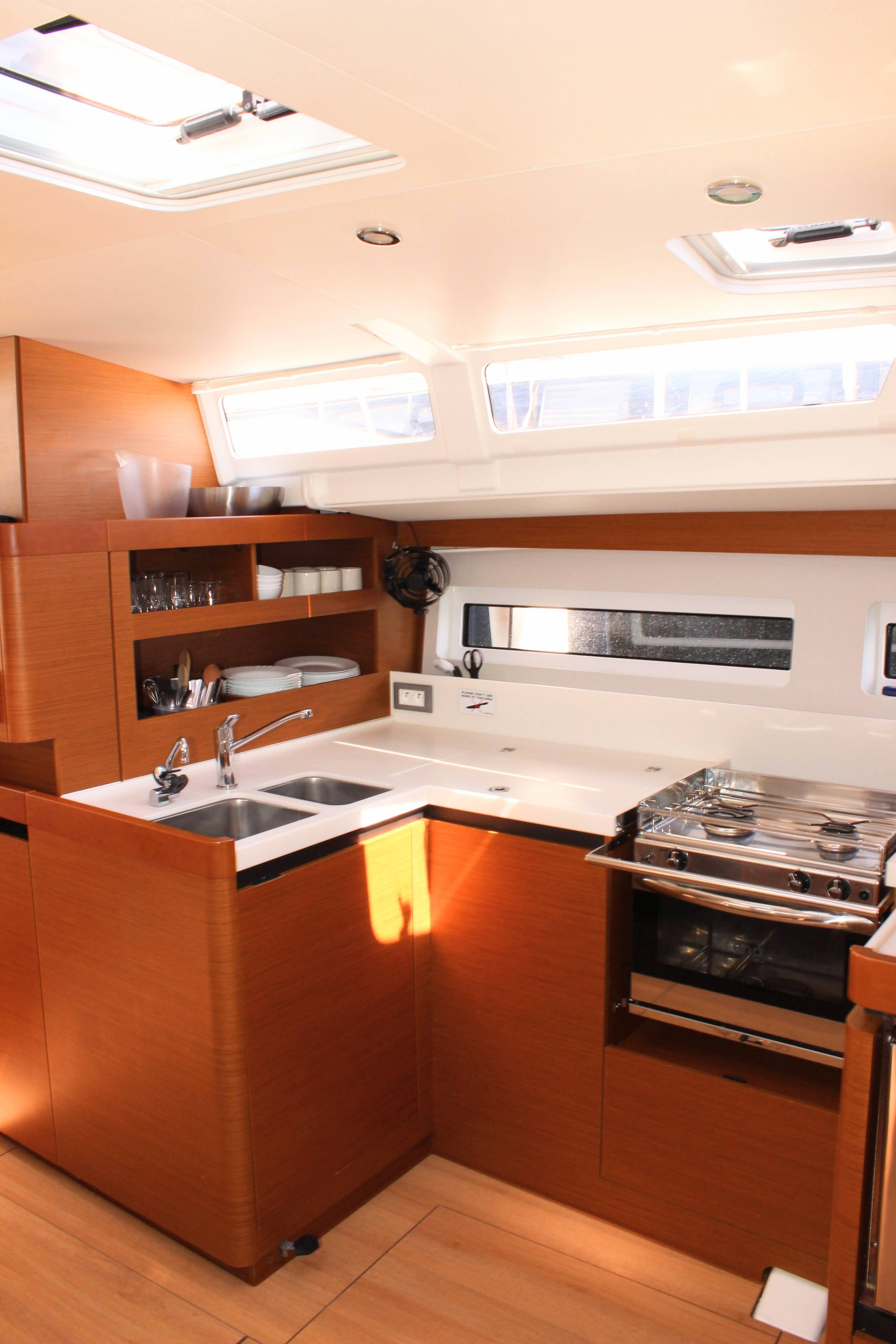 Sun Odyssey 490 None