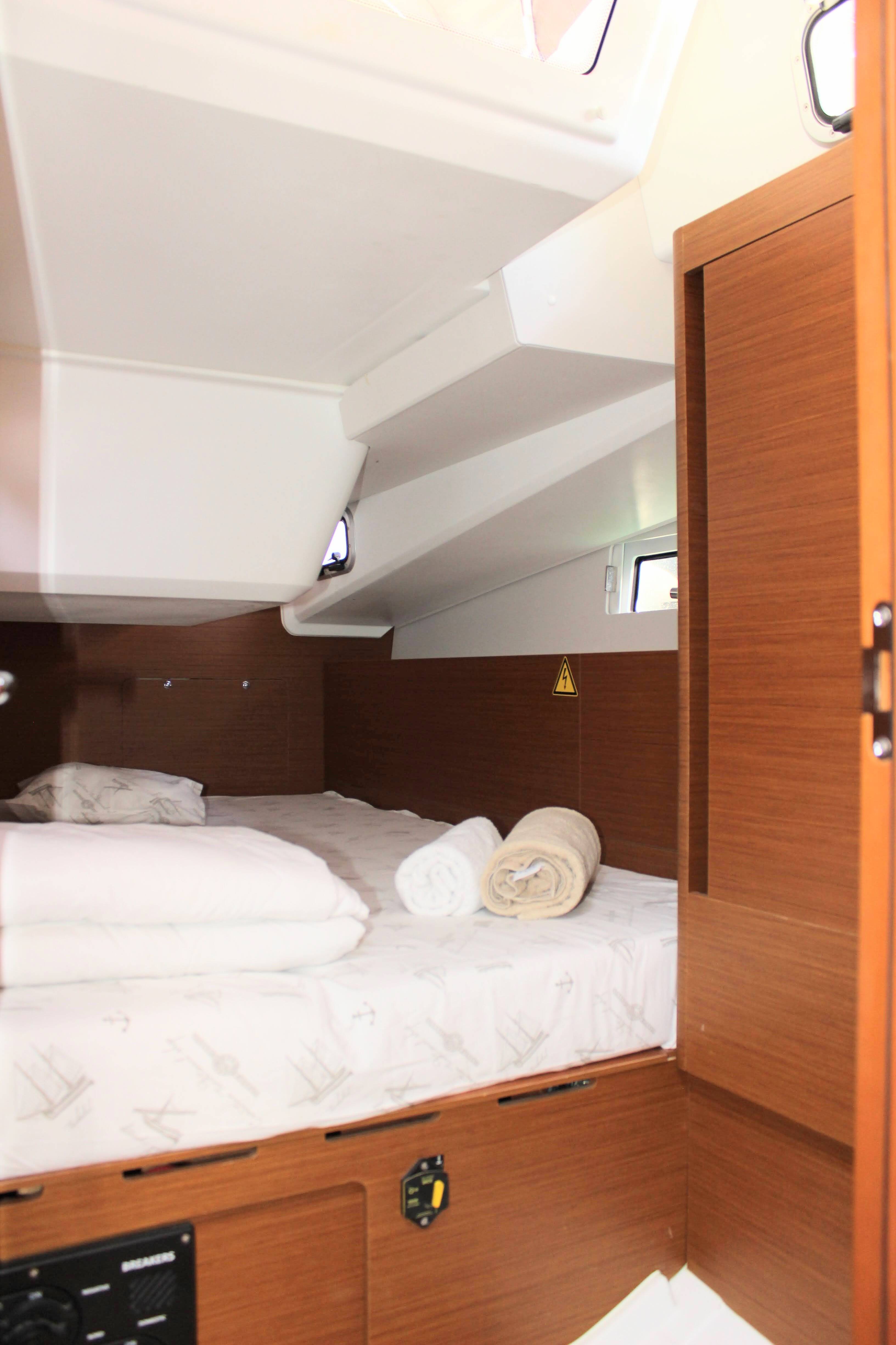 Sun Odyssey 490 None