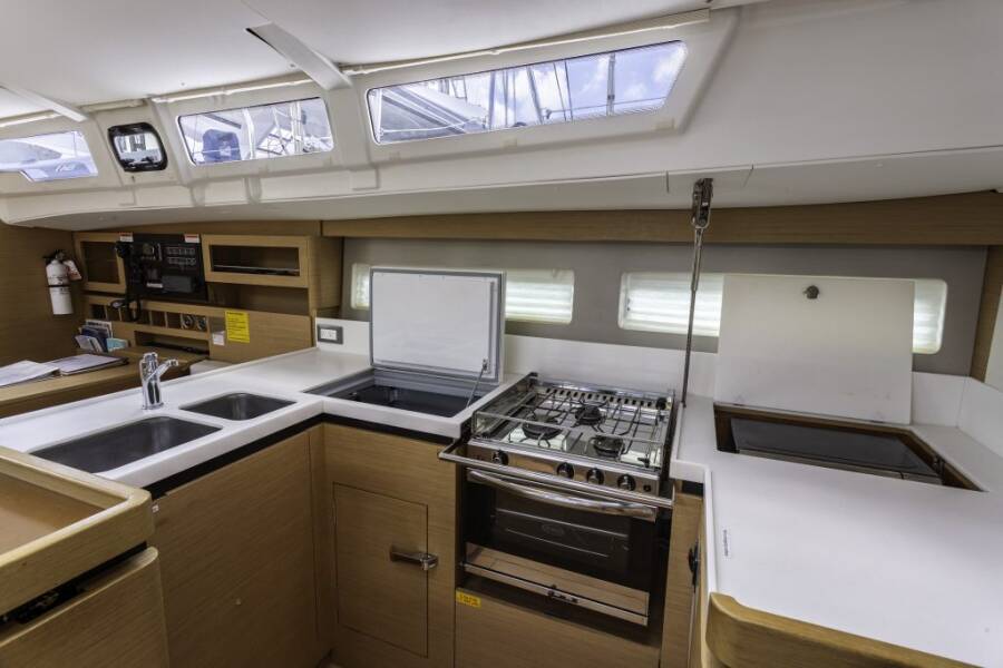 Sun Odyssey 490 Hakuna Matata IV