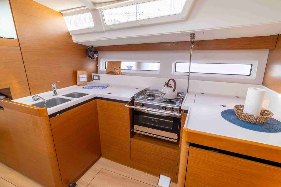Sun Odyssey 490 Ela
