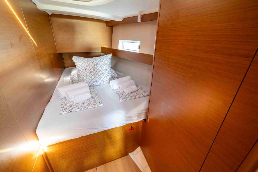 Sun Odyssey 490 Ela