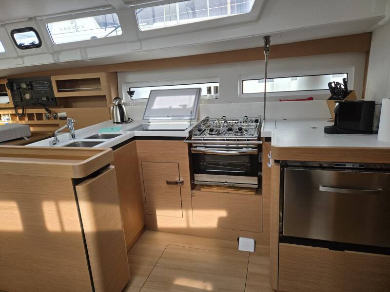 Sun Odyssey 490 Sofiya