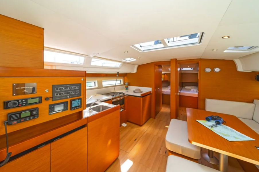 Sun Odyssey 490 Bellatrix