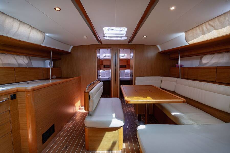 Sun Odyssey 49i Ana B.