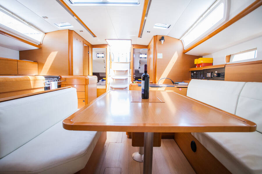 Sun Odyssey 509 Rock Point