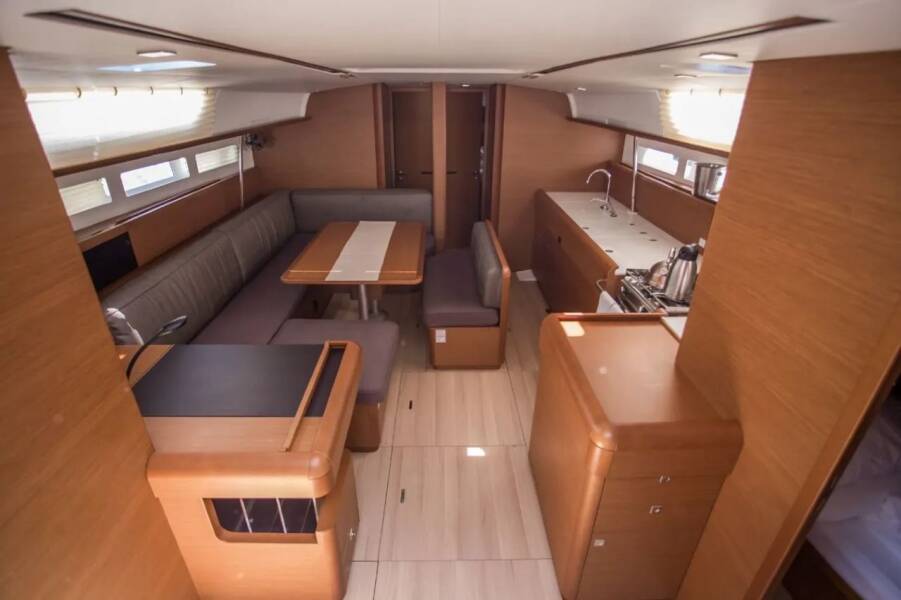 Sun Odyssey 519 Freya