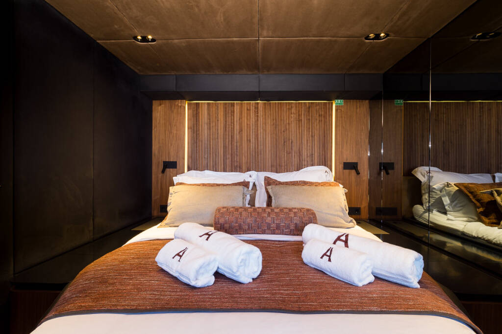 Sunreef 70 Power Amber One