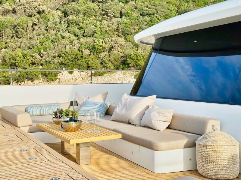 Sunreef 80 Honeybird