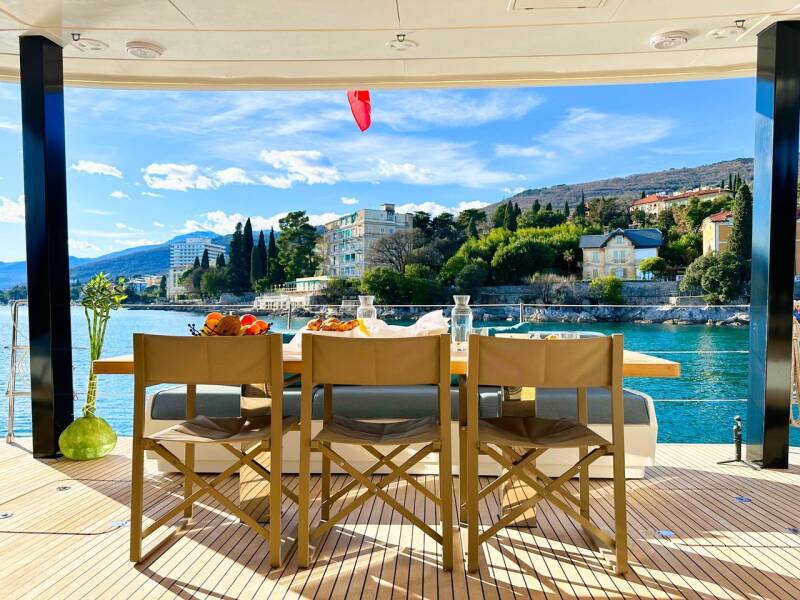Sunreef 80 Honeybird