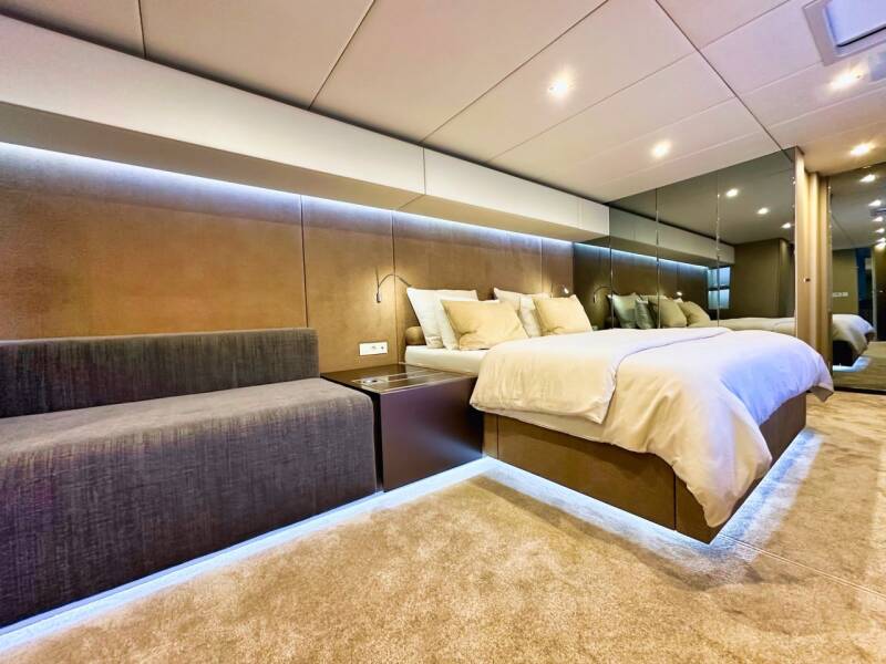 Sunreef 80 Honeybird