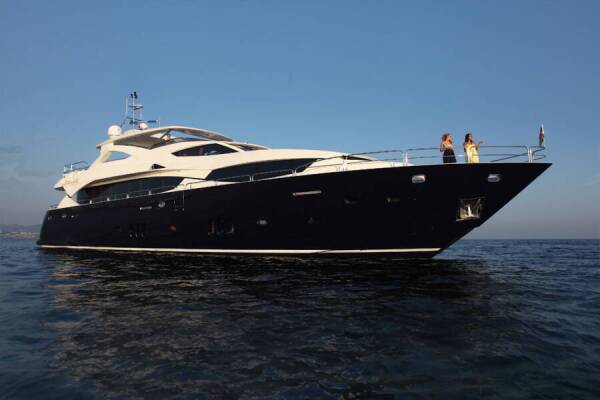 Sunseeker 34 Metre Yacht Arago