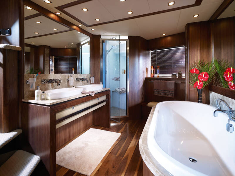 Sunseeker 34 Metre Yacht Arago