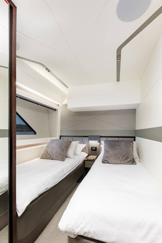 Sunseeker 65 Sport Yacht K2