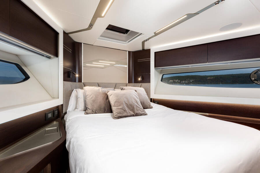 Sunseeker 65 Sport Yacht X2