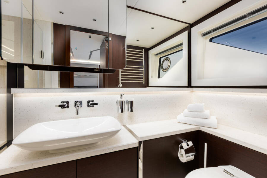 Sunseeker 65 Sport Yacht X2